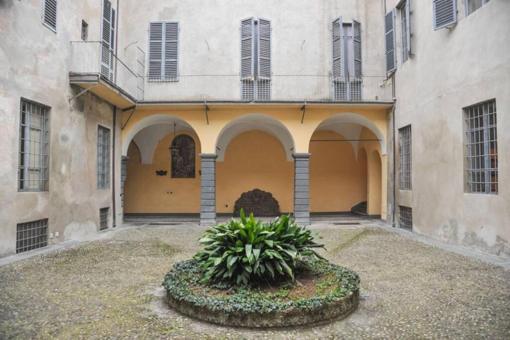 Cozy Apartment In Palazzo Malaspina Пиаченца Екстериор снимка